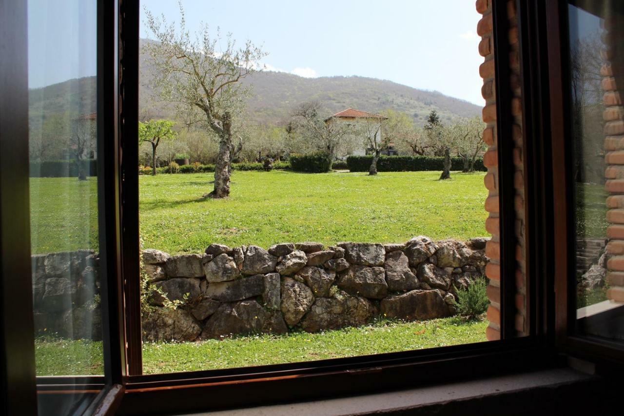 Agriturismo Il Castagneto Padula Exterior photo